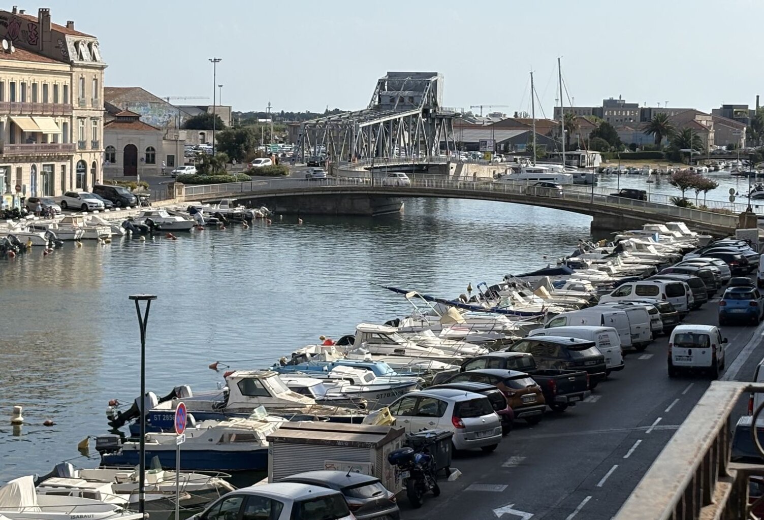 Immeuble local commerciale — photo 1