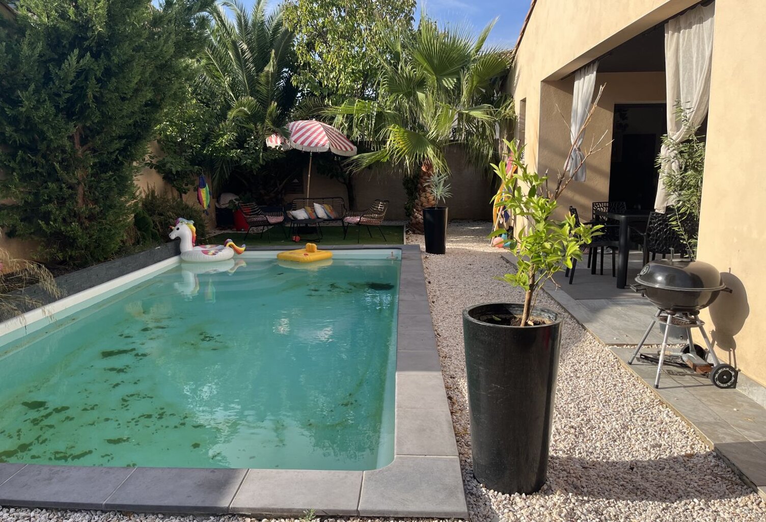 Villa — photo 1
