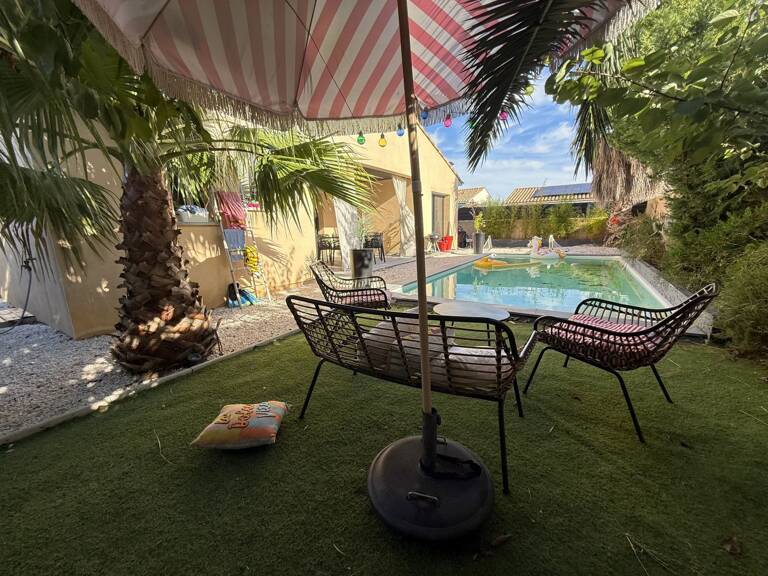 Villa — photo 1