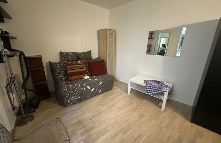 CHALETS - T1 meublé de 18m2 - 580 EUR — photo 2