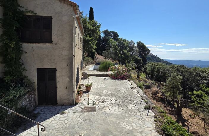 Spéracèdes : Villa avec vue mer panoramique et permis de construire accordé pour une extension d'exception — photo 4