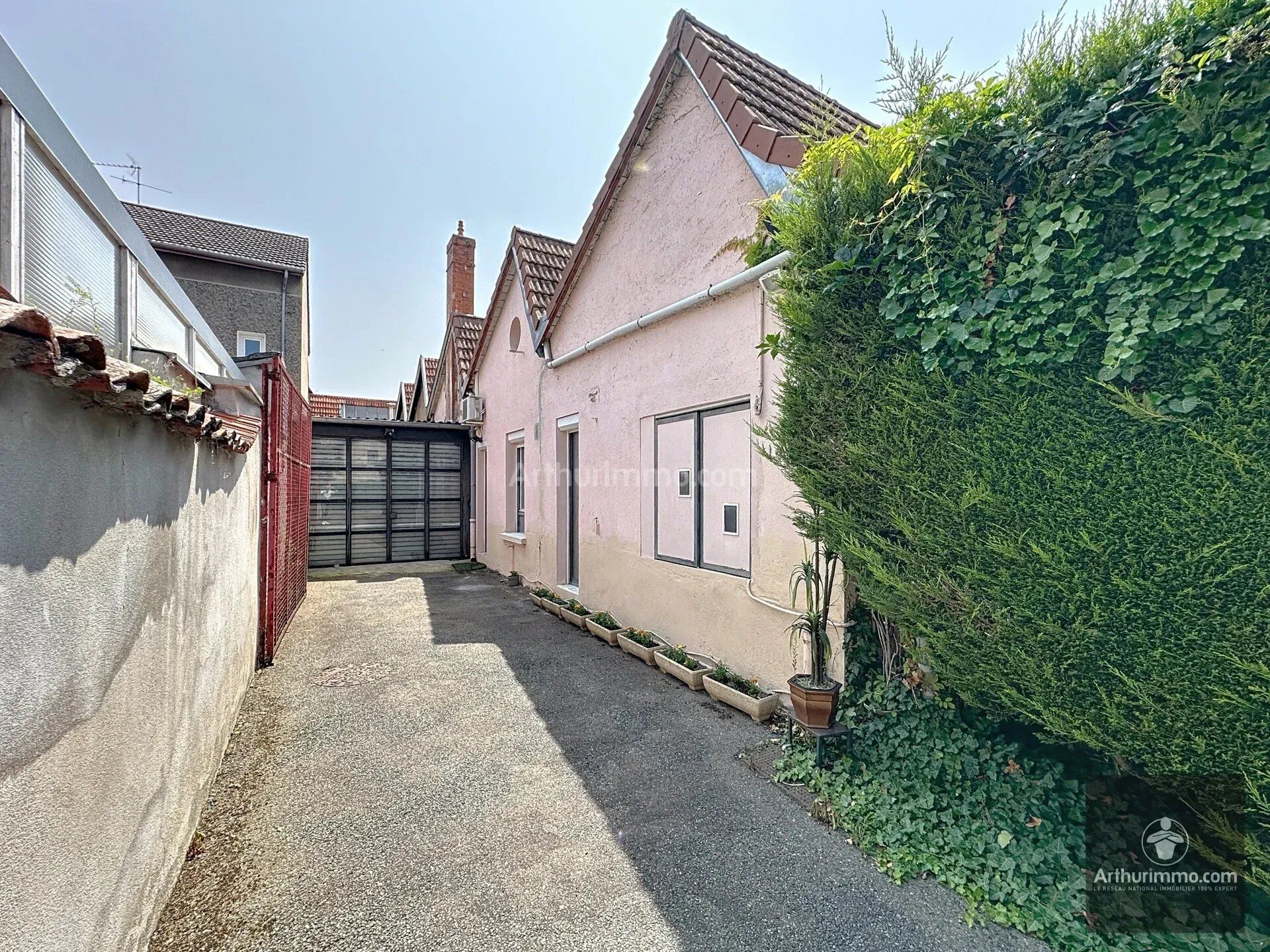 Appartement 2 pièces 220 m² · à Roanne · 220 m² · 118 000 €