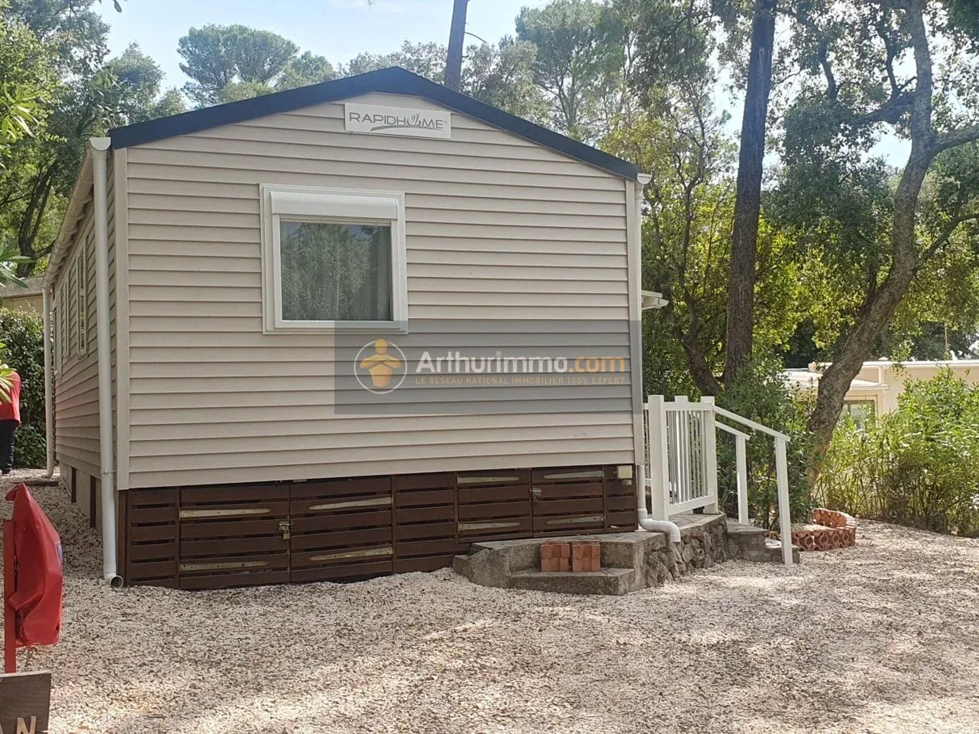 Terrain 217 m² · à Fréjus · 96 000 €