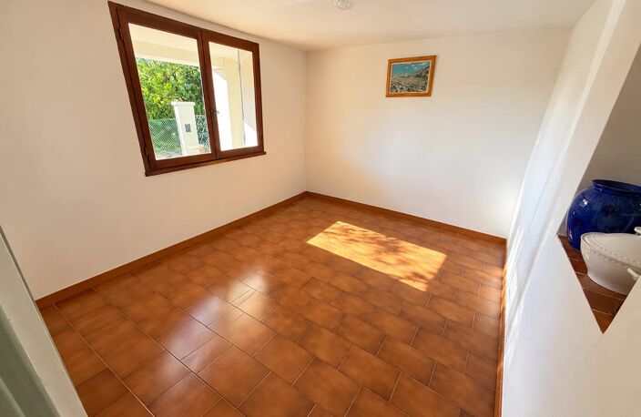 Le Luc en Provence – Maison de 135 m² en position dominante, aux multiples possibilités — photo 5
