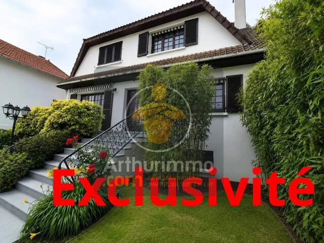 MAISON 8 PIECES SUR BEAU TERRAIN DE 330 m2 — photo du bien