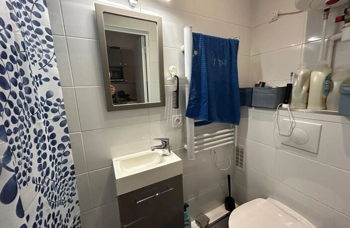 2 STUDIOS 75018 27,23 M² — photo 4
