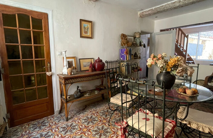 A VENDRE - MAISON DE VILLAGE RENOVEE DED TYPE 5 DE 109 M2 AV — photo 3