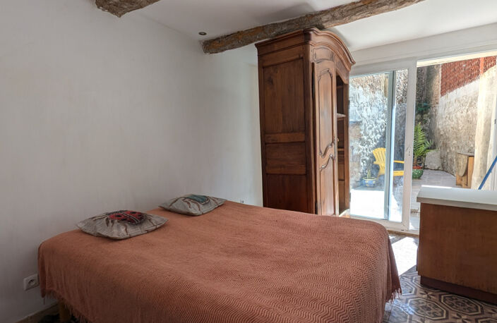 A VENDRE - MAISON DE VILLAGE RENOVEE DED TYPE 5 DE 109 M2 AV — photo 5