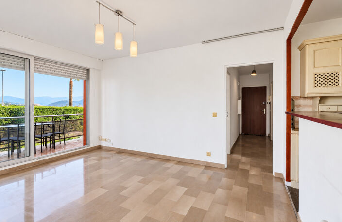 Nice - Lanterne - Joli 2 pièces de 45 m² en étage avec terrasses et vue mer — photo 4