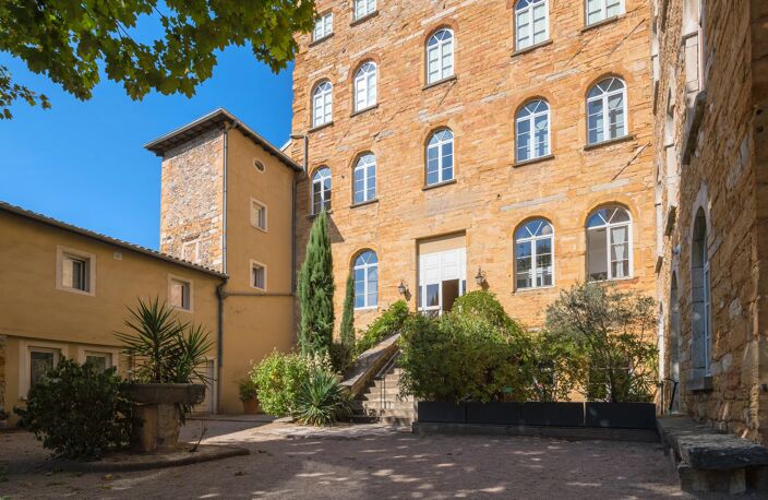 Caluire-et-Cuire – Château de Cuire - Appartement de 179 m²- 4 chambres — photo 4
