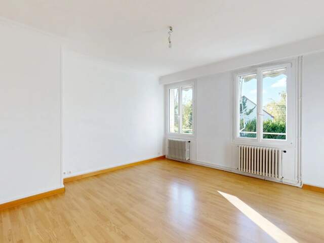 A LOUER - APPARTEMENT DE 4 PIECES SITUE A PROXIMITE DU CENTRE VILLE DE CHARTRES — photo du bien