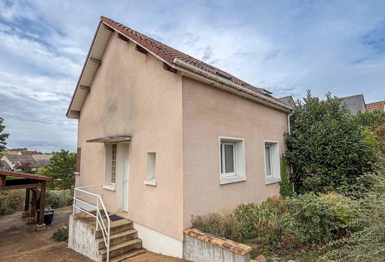 A LOUER - MAISON 3 PIECES AU COUDRAY — photo 1