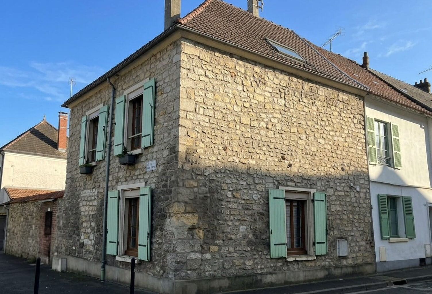 Charmante maison ancienne en pierre -- Chambly — photo 1