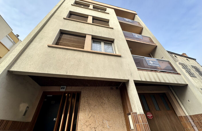 Immeuble  de 3 appartements T3 à rénover, garage jardin — photo 2