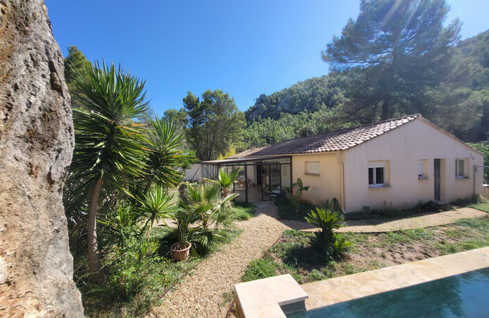 SAINTE ANNE D'EVENOS - Villa Plain pied 162 m2 - Piscine - T — photo 3