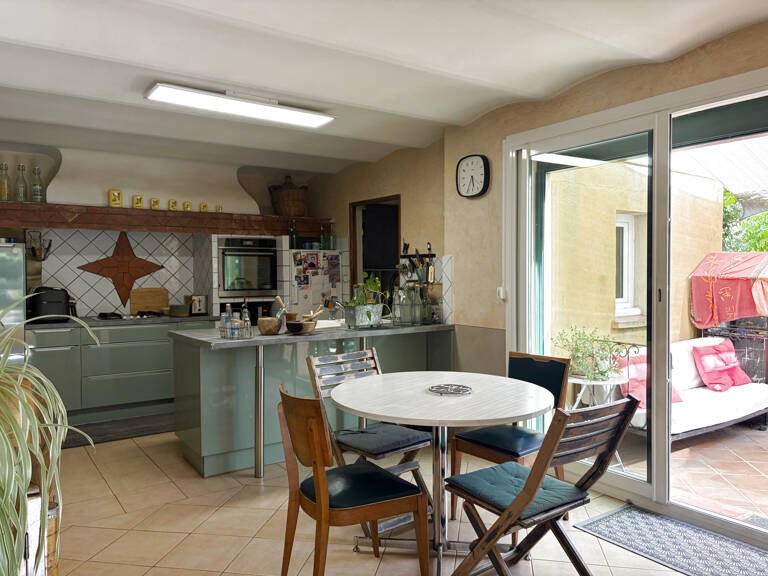 OLLIOULES - maison atypique proche du centre ville. — photo 1