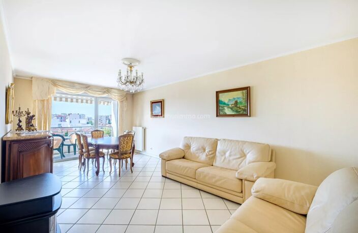 À vendre – Très beau T3 de 70 m² avec terrasse plein sud – Villeurbanne — photo 3