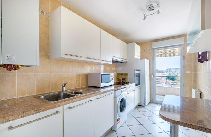 À vendre – Très beau T3 de 70 m² avec terrasse plein sud – Villeurbanne — photo 5