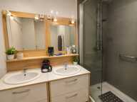 EXCLUSIVITÉ - MAISON FAMILIALE AVEC JARDIN CENTRE VILLE — photo 3