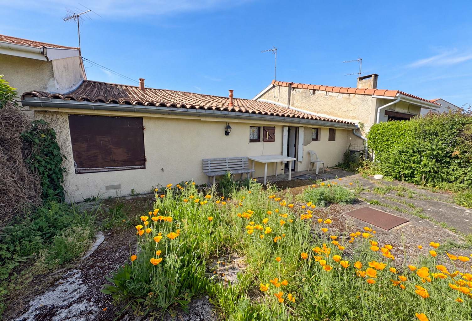 PAREMPUYRE - CENTRE  Maison de ville , en pierre, type T3 av — photo 1