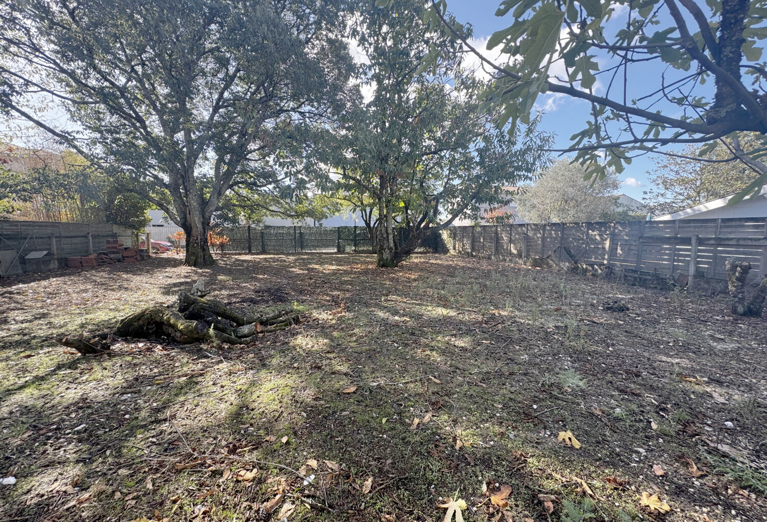 PAREMPUYRE - EN EXCLUSIVITE - TERRAIN DE 440M2 ENVIRON — photo 1