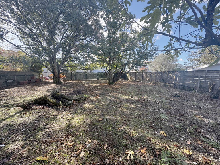 PAREMPUYRE - EN EXCLUSIVITE - TERRAIN DE 440M2 ENVIRON — photo 1