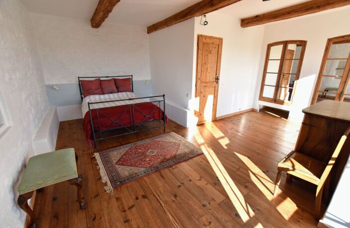 Maison de village TOUR DU CHATEAU — photo 4