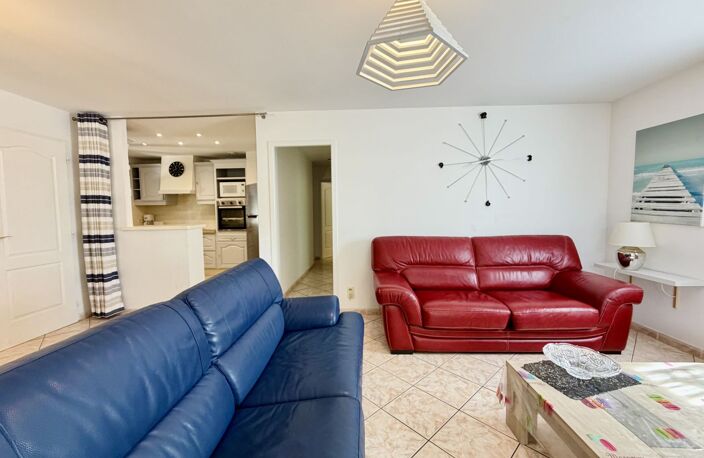 Maison de plain-pied avec jardin — photo 2