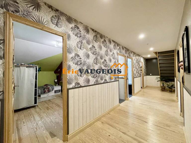 Maison 210m². Atelier 370m². Terrain 1900m² Ferté Gaucher — photo 1