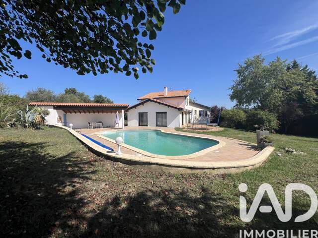 Vente Maison traditionnelle 9 pièces — photo du bien