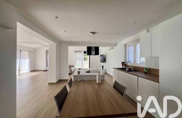Vente Maison traditionnelle 9 pièces — photo 3