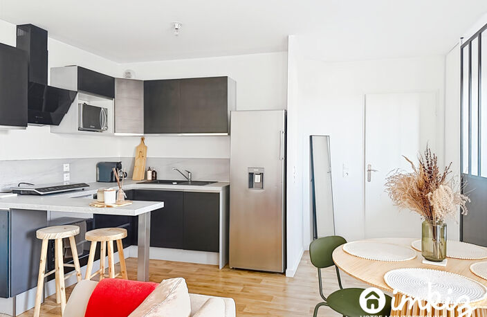 Grand studio / T2, balcon et parking privé — photo 2