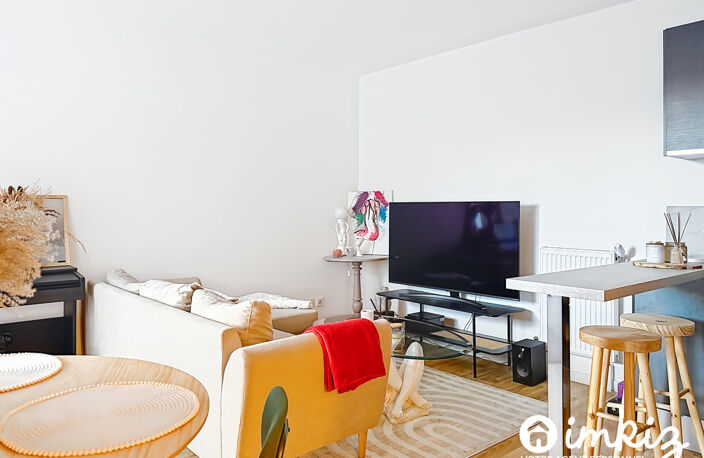 Grand studio / T2, balcon et parking privé — photo 4