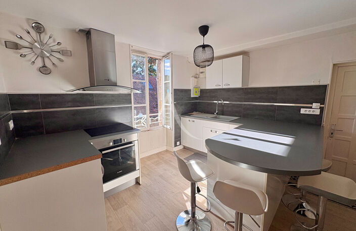 APPARTEMENT Fay Aux Loges, 3 pièces 61 m² — photo 3