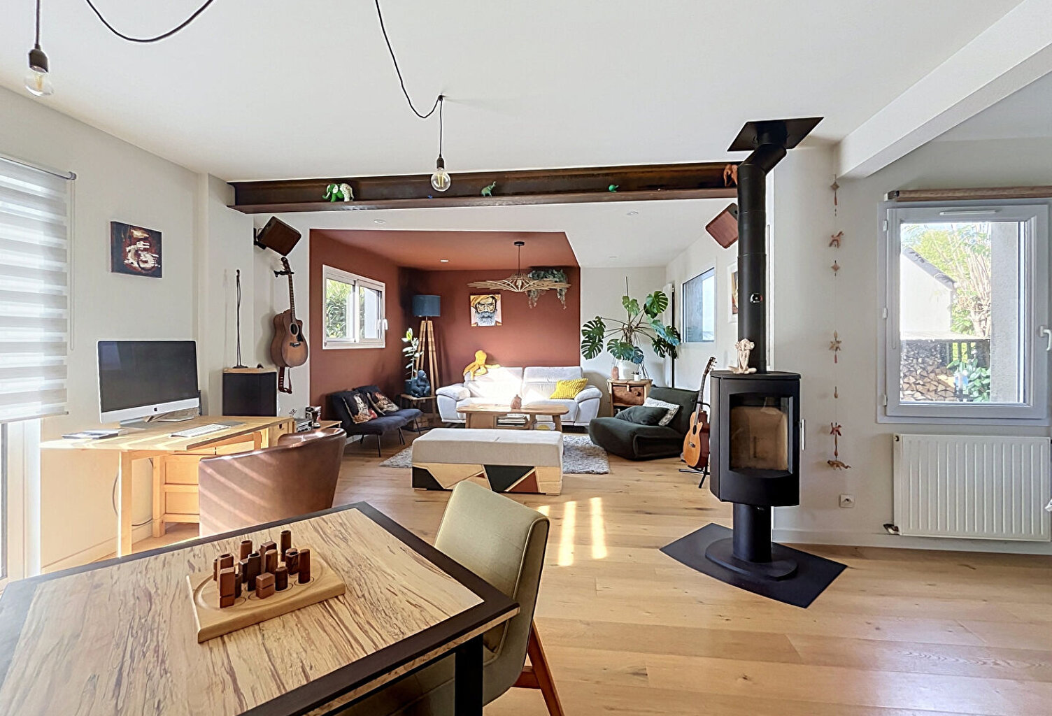 TILLAY SAINT-HERBLAIN. Maison avec une belle pièce de vie, 4 chambres (une de plain-pied) garage. — photo 1