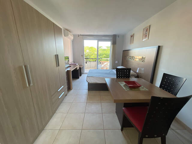 Rousset, rue francis perrin - T1 avec terrasse - — photo du bien