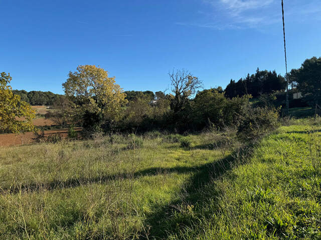 Terrain AIx- Les Milles viabilisé - 1248m² — photo du bien