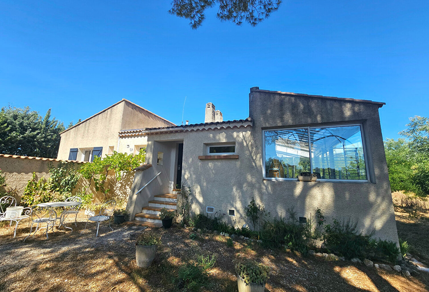 Ventabren Maison campagne T3/4 - BAIL MEUBLE 10 MOIS — photo 1