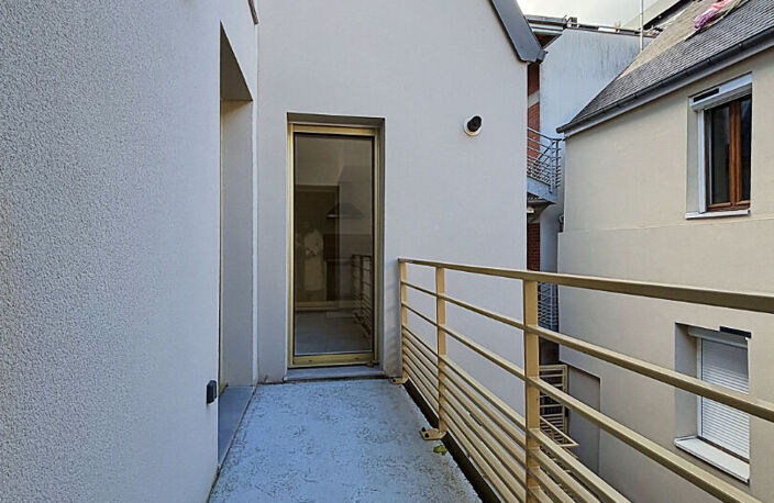 À LOUER - APPARTEMENT F3 Bis avec BALCON et PARKING — photo 5