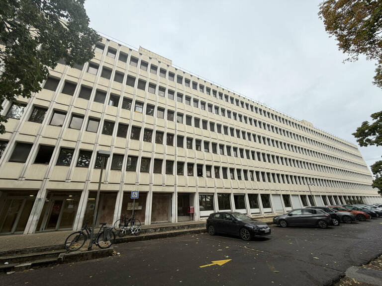 BUREAUX à LOUER — photo 1