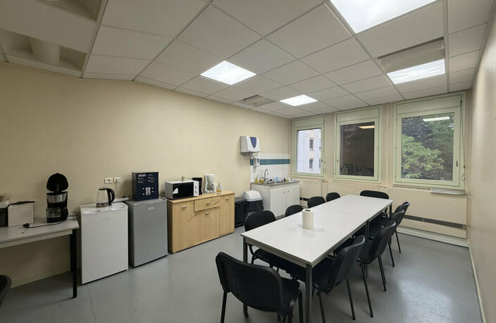 BUREAUX à LOUER — photo 3