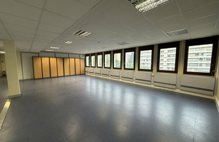 BUREAUX à LOUER — photo 4