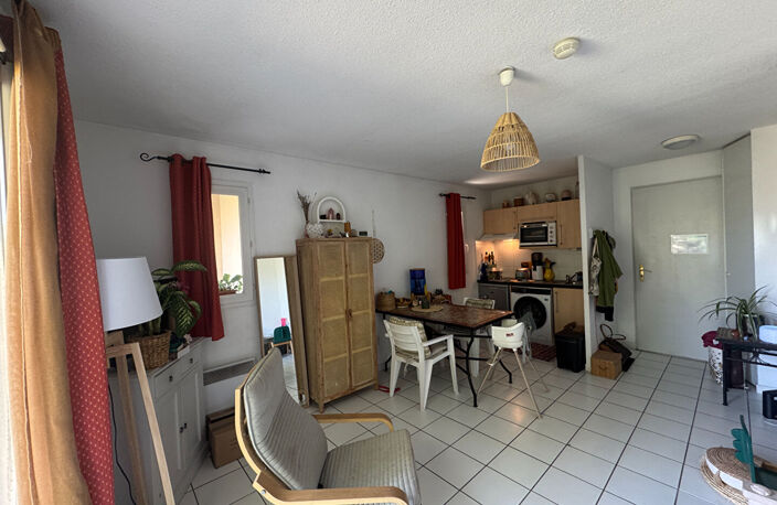 Jolie petite maison T3 de plain pied déjà louée avec terrasse et parking — photo 2