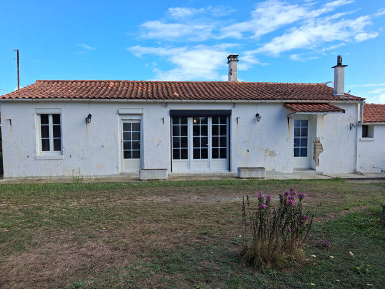 Ancienne ferme à restaurer avec hangar de 110 m², proche plages et forêt — photo 1