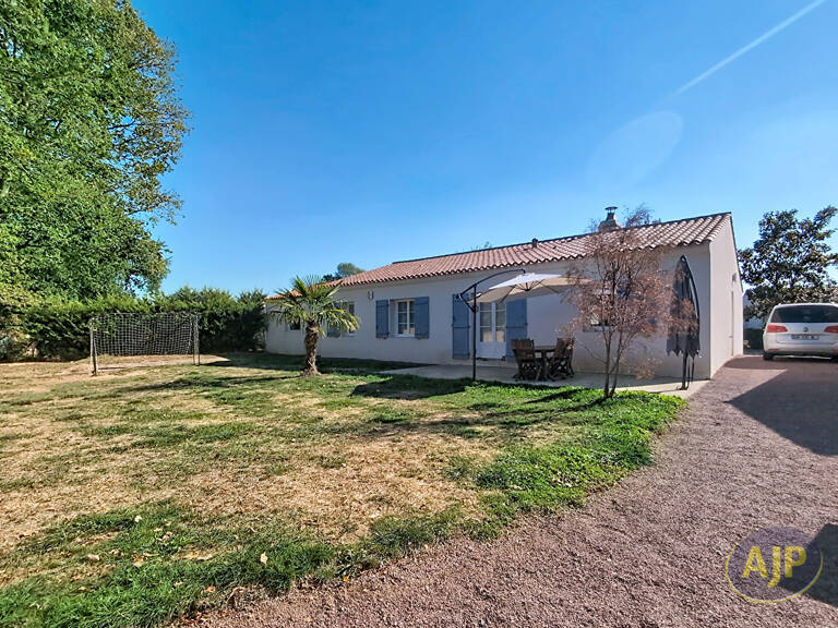 Maison contemporaine de plain-pied au calme, proche des commodités ! — photo 1