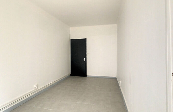 A LOUER - Appartement MONTELIMAR 4 pièces — photo 5