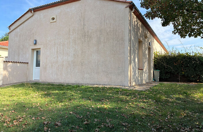 ensemble immobilier composé de deux maisons mitoyennes à Eysses — photo 2