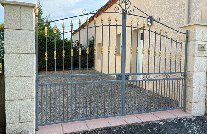 ensemble immobilier composé de deux maisons mitoyennes à Eysses — photo 5