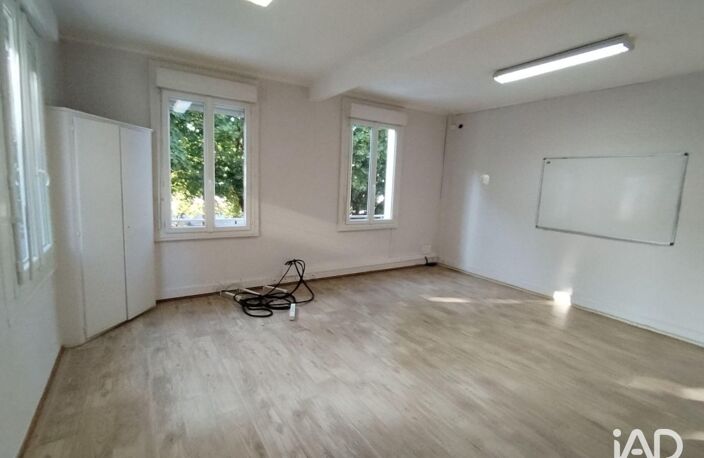 Location Bureaux 163 m&sup2; — photo 3