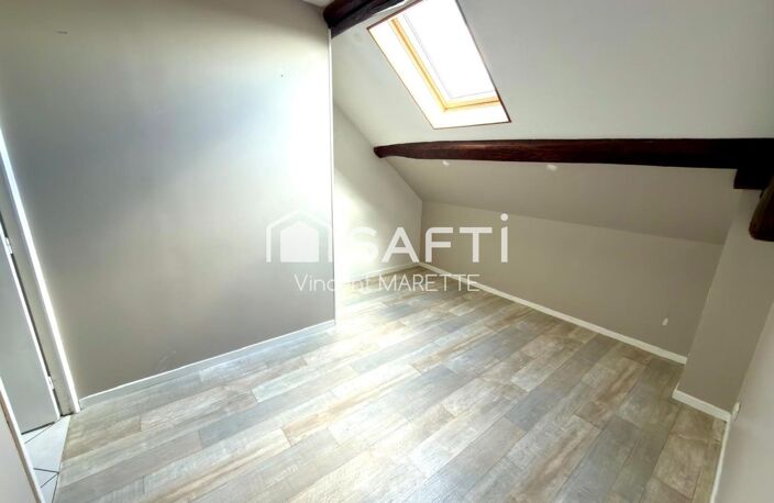 Appartement type maison de ville T3 en duplex, alliant le charme du moderne et de l'ancien. — photo 4